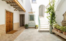 La Casa de la Plaza del Arroyo - Traditional Luxury in Jerez